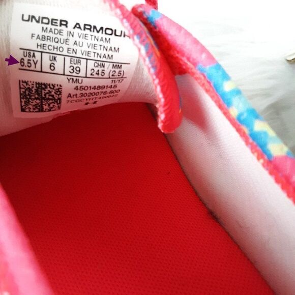 Under Armour Big Girl Sneakers Size 6.5 Youth - Picture 7 of 9
